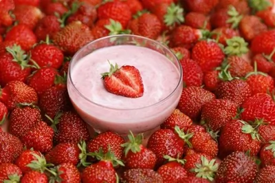 Крем из клубники с кефиром