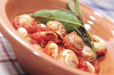 Улитки в овощном соусе