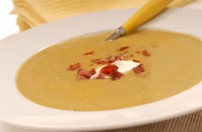 Суп гороховый с копченостями