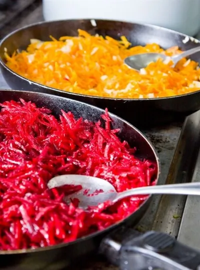 Свекла, тушеная в сметане