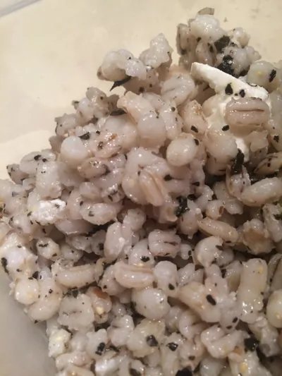 Перловка с фетой и базиликом