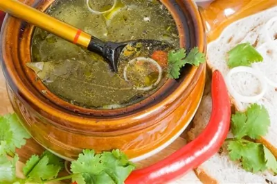 Рассольник с говяжьими почками и щавелем