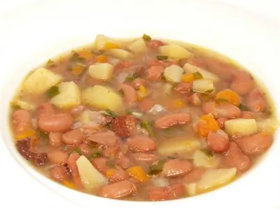 Суп из фасоли с картофелем