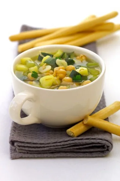 Бульон с сельдерееем