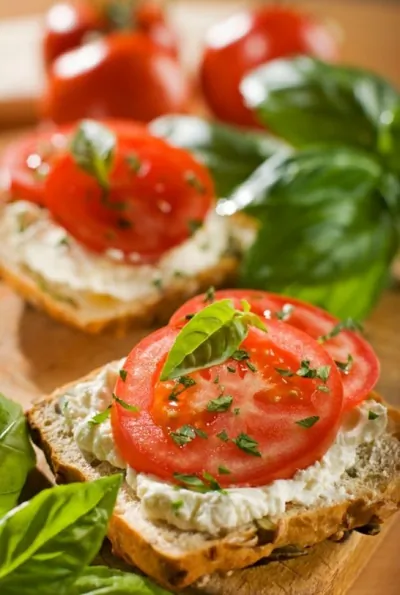 Бутерброд с сырным маслом