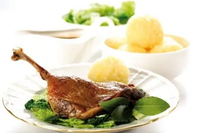 Гусь с капустой