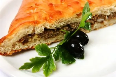 Пирог печеный из дрожжевого теста