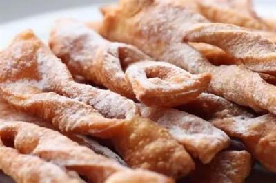 Хворост с коньяком