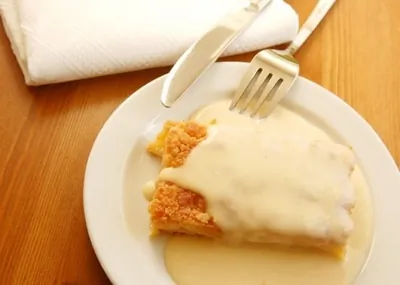 Манный пудинг с кабачками и яблоками