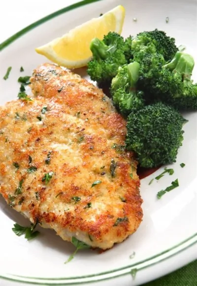 Шницель из кур в сдобных сухарях