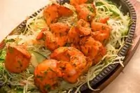 Курица по-тайски в соусе с кинзой