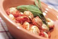 Улитки в овощном соусе