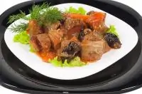 Баранина по-мароккански с медом и черносливом