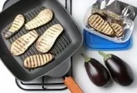 Баклажаны на гриле под соусом из йогрута