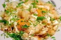Картофель жареный, с яйцом