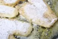 Рыба жареная, с гарниром