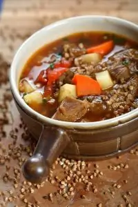 Гречка со свининой в горшочке