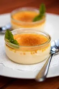 Пудинг из рыбы с яично-масляным соусом