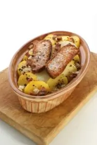 Картофель со шпигом