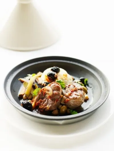 Баранина с черными оливками