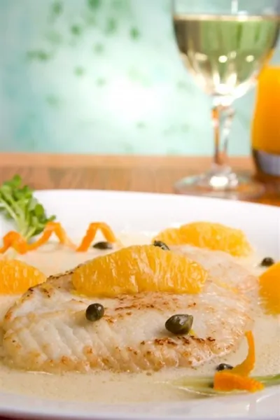 Черный соус с маслом и каперсами