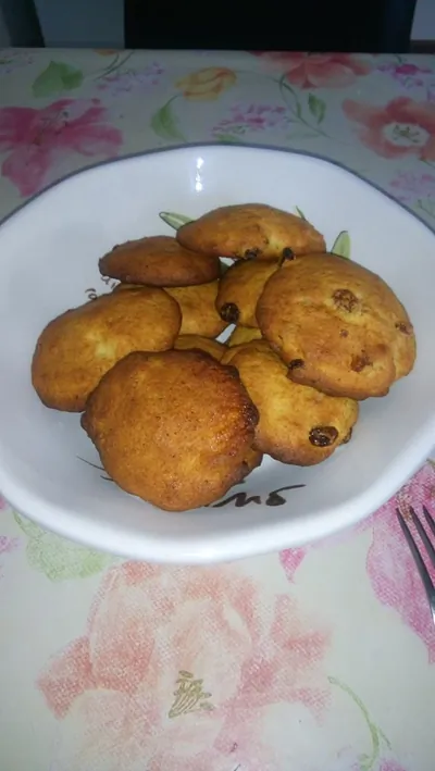 Печенье творожное с изюмом