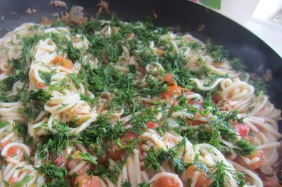 Паста с тунцом и томатами