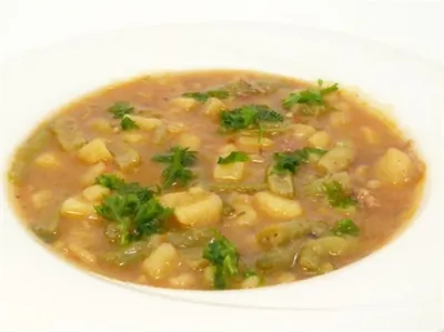 Щавелевый суп с белой фасолью
