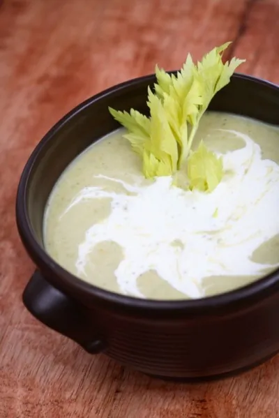 Суп-пюре из кабачков со сметаной