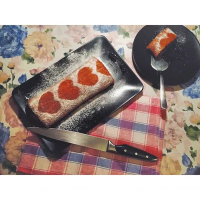 Бисквитный рулет на скорую руку