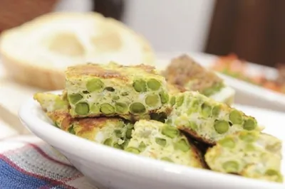 Фриттата раннего лета