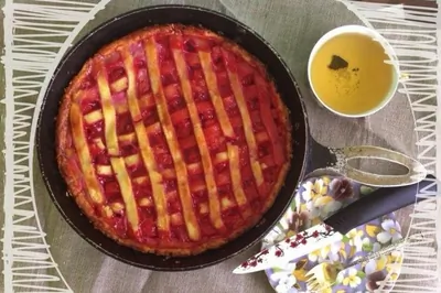 Закрытый вишневый пирог