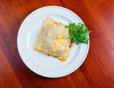 Лазанья с лососем и рататуем