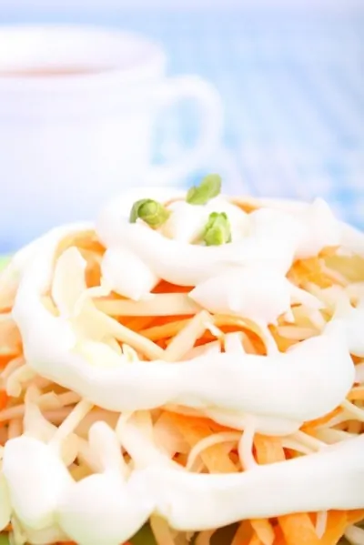 Салат из моркови с чесноком