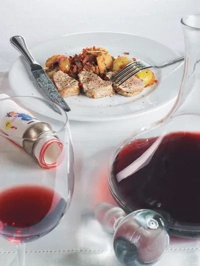 Телятина, жаренная на воде, с яблочным чатни