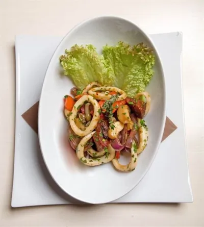 Салат из кальмаров по тайски