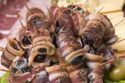 Чернослив с беконом