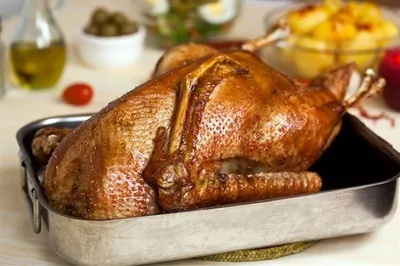 Индейка с яблоками