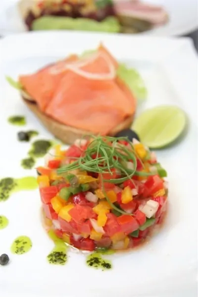 Севиче из лосося на тостадас