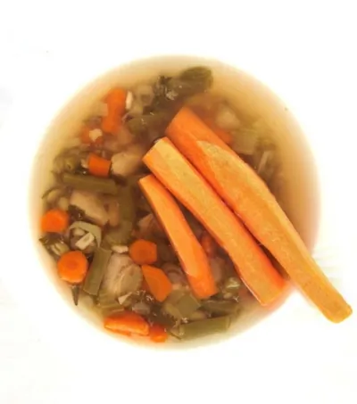 Овощной суп с луком-пореем