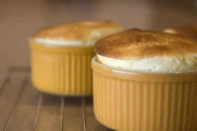 Дважды запеченное суфле из сыра рокфор