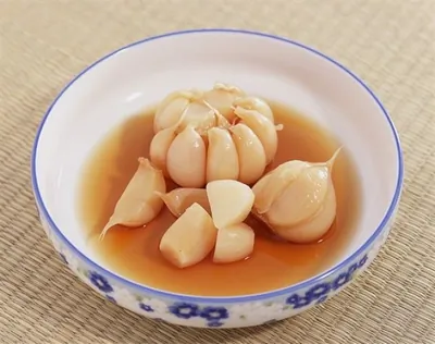 Быстрый маринованный чеснок