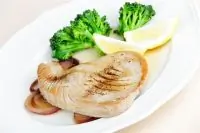 Быстро обжаренный тунец