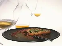 Буженина с соусом из лука и сидра