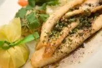Камбала с маслом из каперсов и лимона