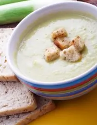 Крем-суп из спаржи с петрушкой