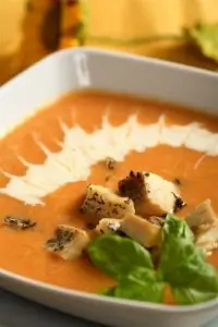 Рыбный суп со сливками и карри