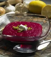 Свекольный суп с апельсином и мятой