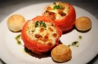 Помидоры с сыром и соусом бешамель