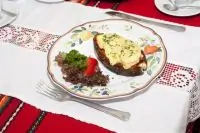 Баклажаны с грибами под соусом бешамель